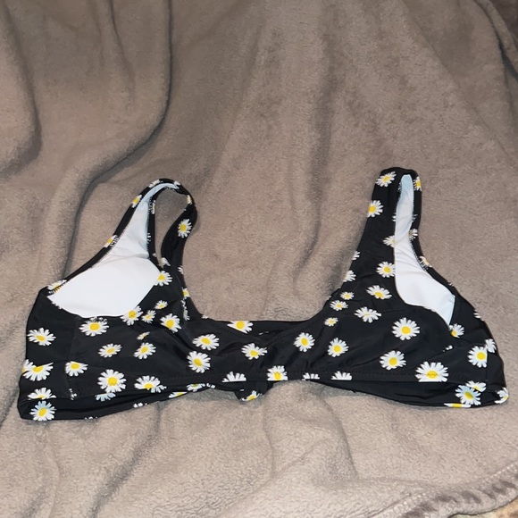 Black daisy large swim top - Picture 3 of 7